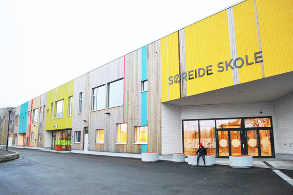 Søreide skole eksteriør.png